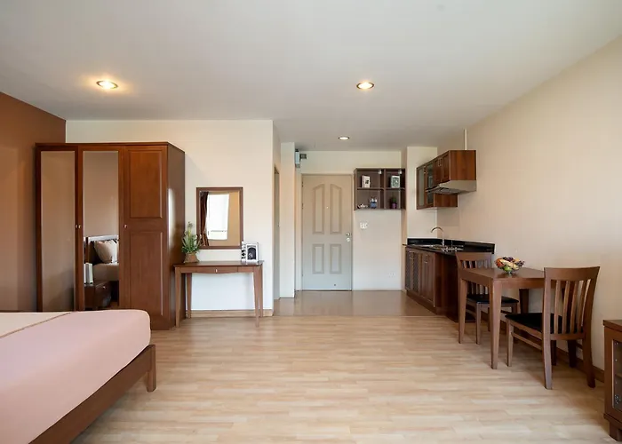 181 Ekkamai Apartment