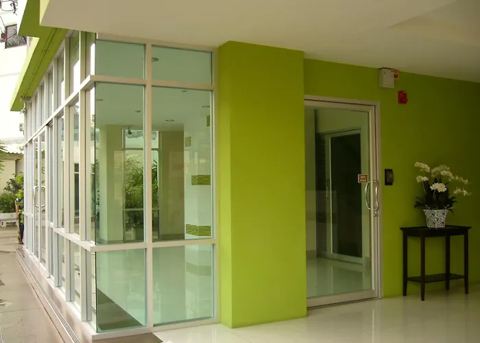 181 Ekkamai Apartment Bangkok