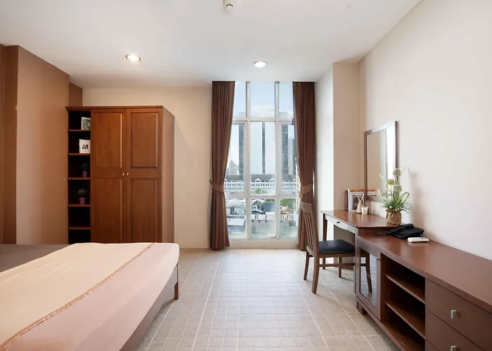 181 Ekkamai Bangkok