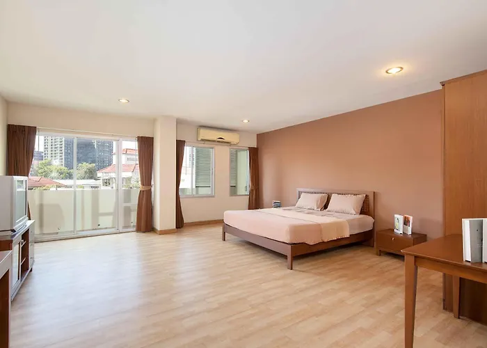 181 Ekkamai * Bangkok
