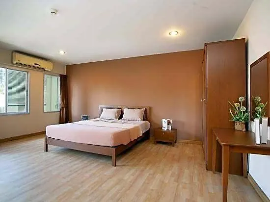 181 Ekkamai * Bangkok